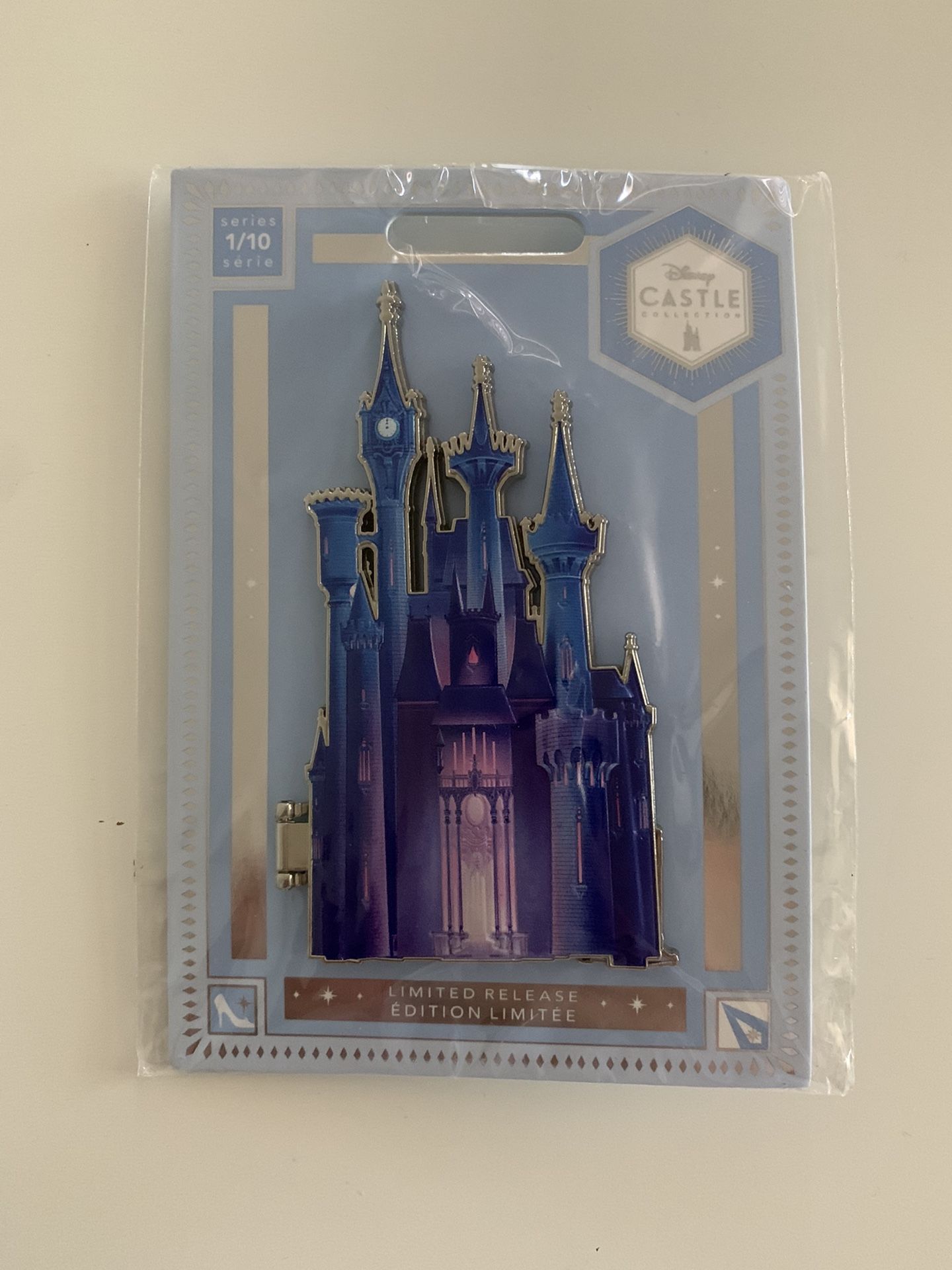 Cinderella Castle Pin – Disney Castle Collection – Limited Release