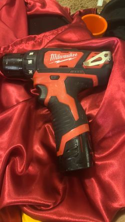 Milwaukee M12 Cordless 3/8" (10 mm) Drill/Driver