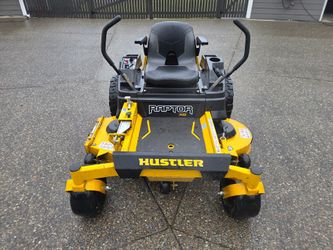 2022 Hustler 54” Zero-turn Mower *LOW HOURS*