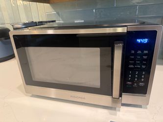 Insignia 1.1cf 1,000w microwave
