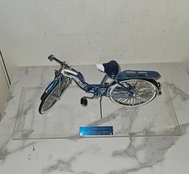 VINTAGE Xonex 1950 Schwinn Starliner 1:6 scale die-cast model bicycle