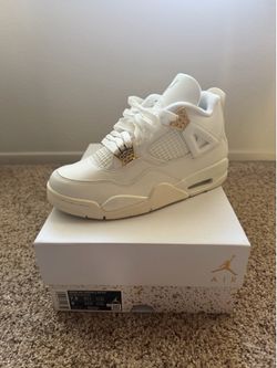 Jordan 4 Metallic Gold Size 7.5w/6y $240
