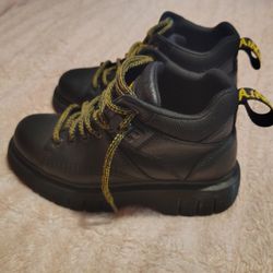 Dr. Martens Size 9