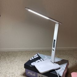 Ottlite Executive Desk Lamp with 2.1A USB Charging  