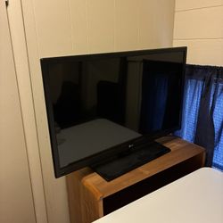 LG LCD Slightly used Works Fine  