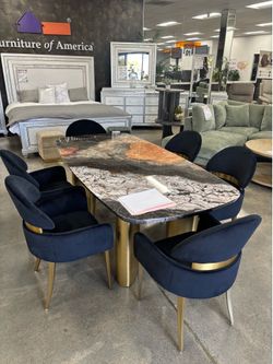 Dining table set