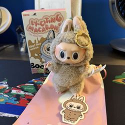 Authentic Exciting Macaron Toffee