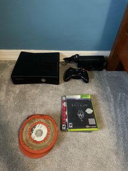 Xbox 360 Slim bundle