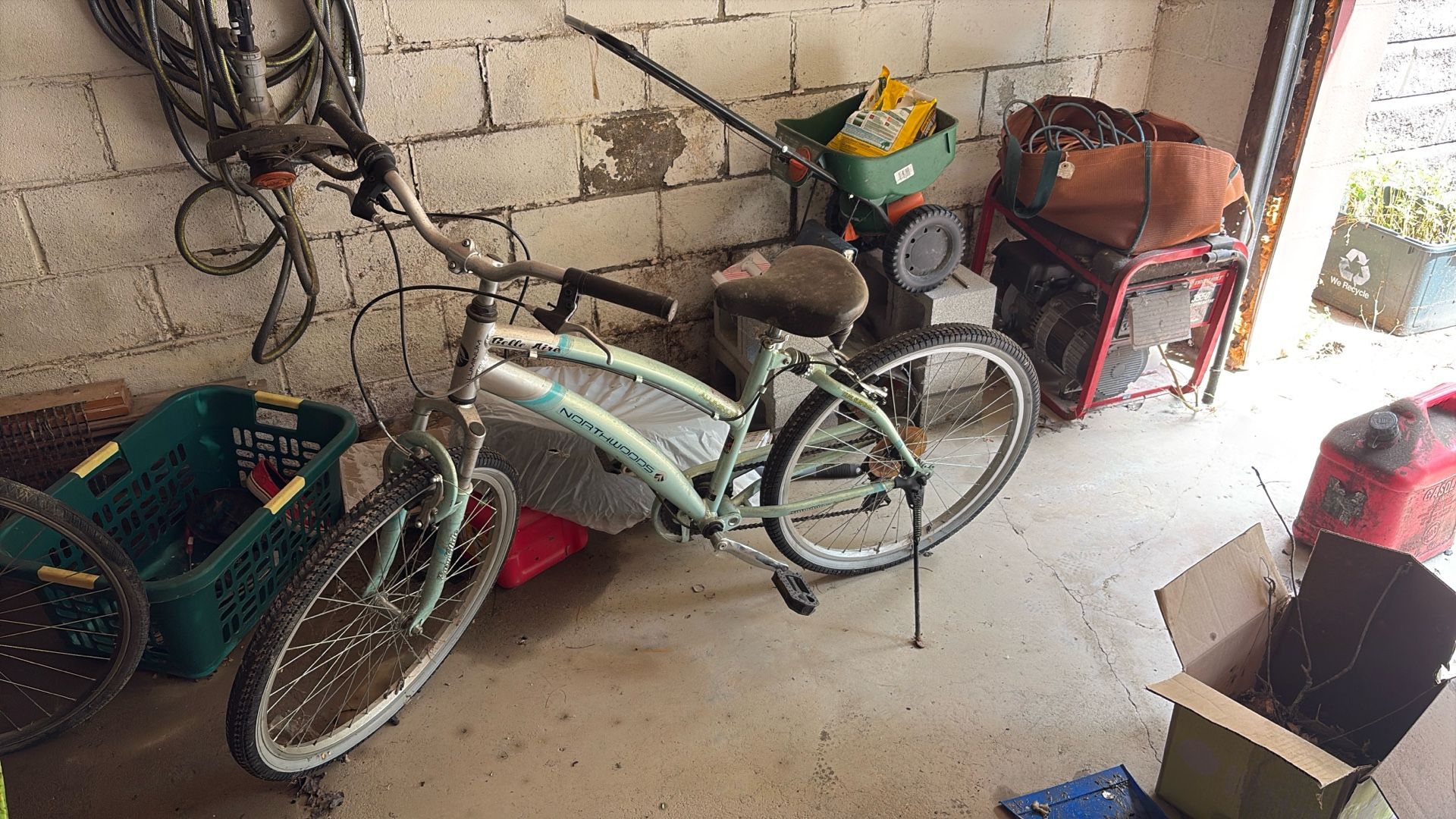Belle Aire Northwoods Aluminum Bike 26 Inch 7 Speed