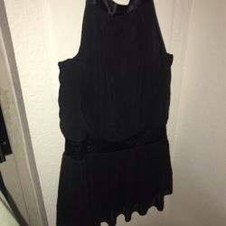 Short black dress Small