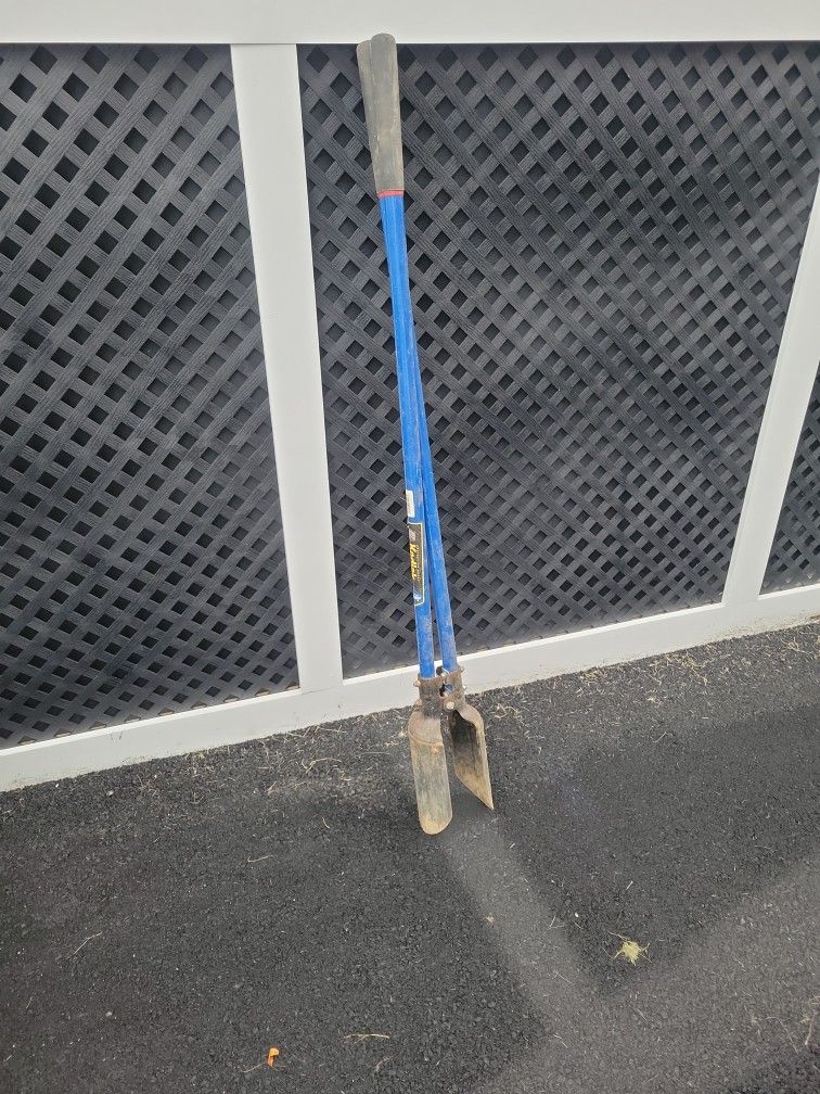 Kodiak Post Hole Digger