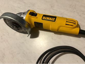DEWALT GRAINDER