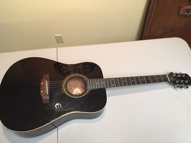 Epiphone PR200 Acoustic Electric guitar w/ gig bag