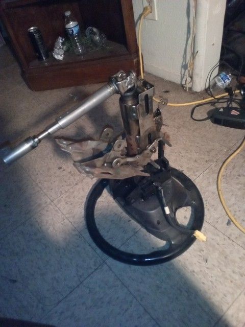selling a steering wheel for a Acura 2009