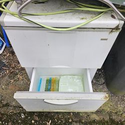 Labadora/congelador chico/estufa para camping todo funciona bien todo gratis free