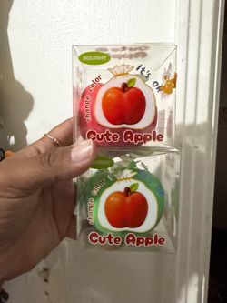 Crunchy apple squishy