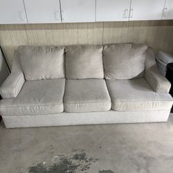 Queen Size Sleeper Sofa 