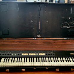 Yamaha CP35 Keyboard 
