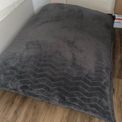 Lounge And Co Crash Foam Pillow