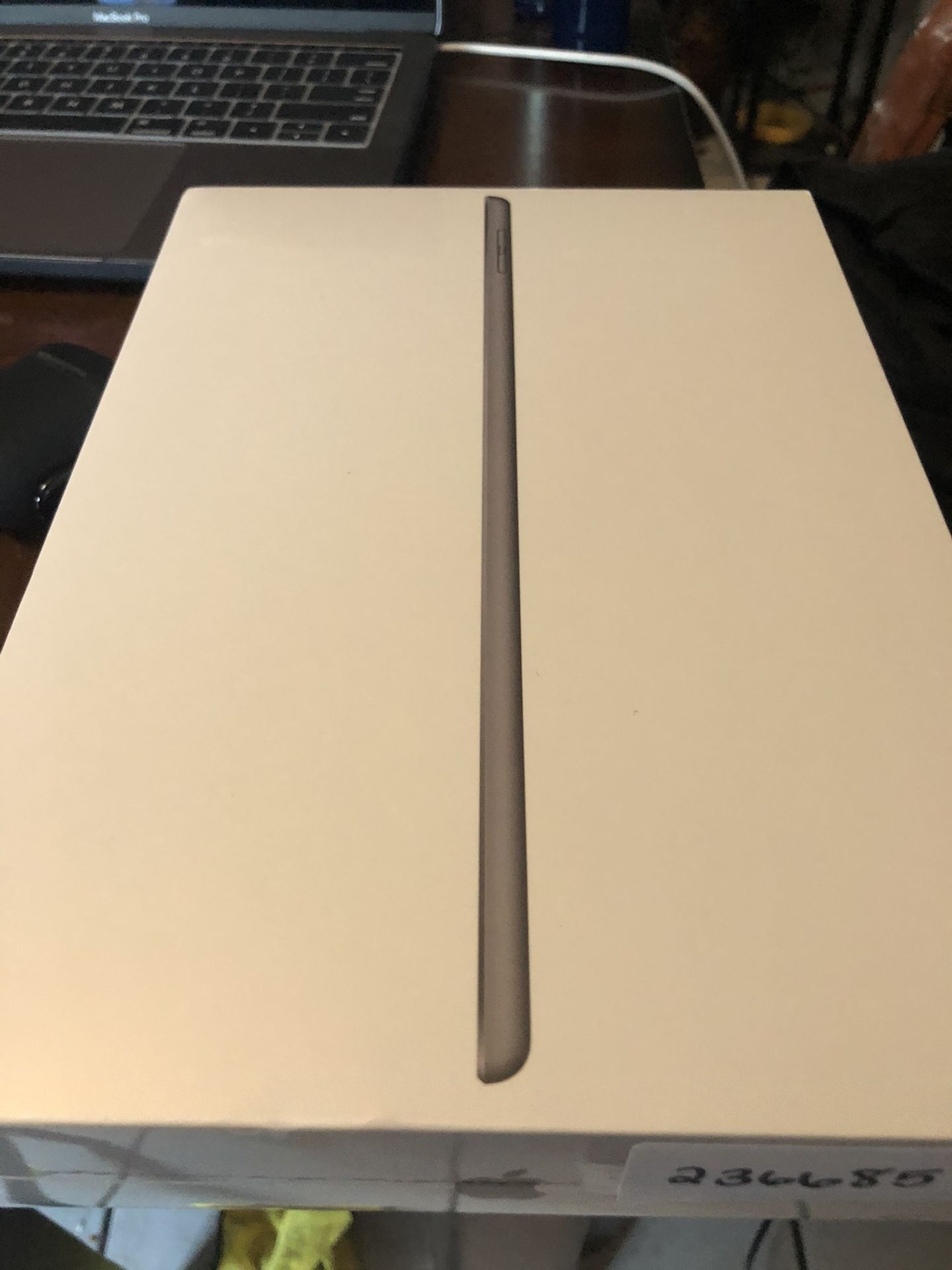 Brand New Sealed Ipad 7 GEN 10.2 in 32 GB