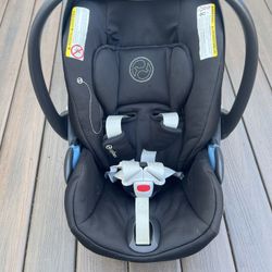 Cybex Cloud G Lux Car Seat And Base