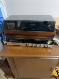 Vintage Lloyd’s AM/FM Stereo Receiver with Record Player & 8-Track Tape Player