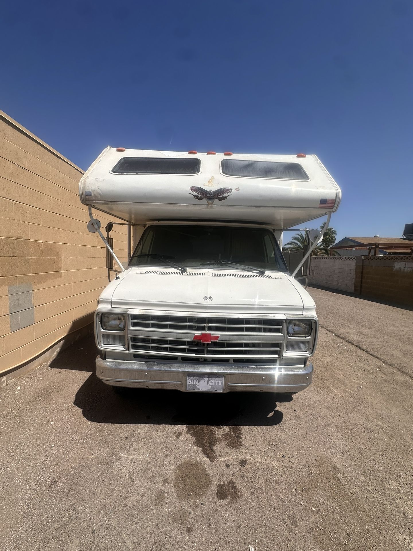 RV 1990 Winnebago Chevy Class C 21 Ft for Sale in Las Vegas, NV - OfferUp