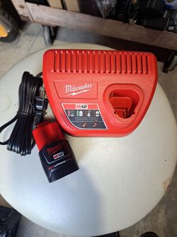 M12 charger and batery kit