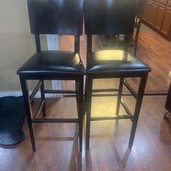 Beautiful Pair Of Chocolate Wood Bar Height Barstools :30” Good Condition 