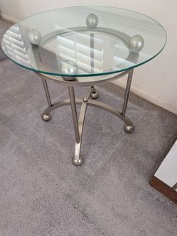 ​Modern Round Glass Top Accent / Side Tables (Set of 2)