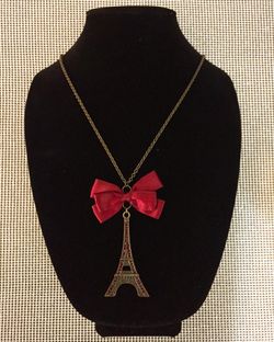 Beautiful Brass Metal Necklace with EiffelTower Pendant