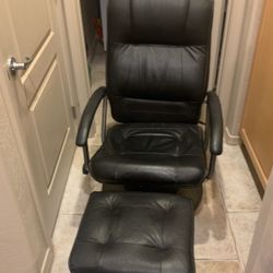 Recliner with foot rest