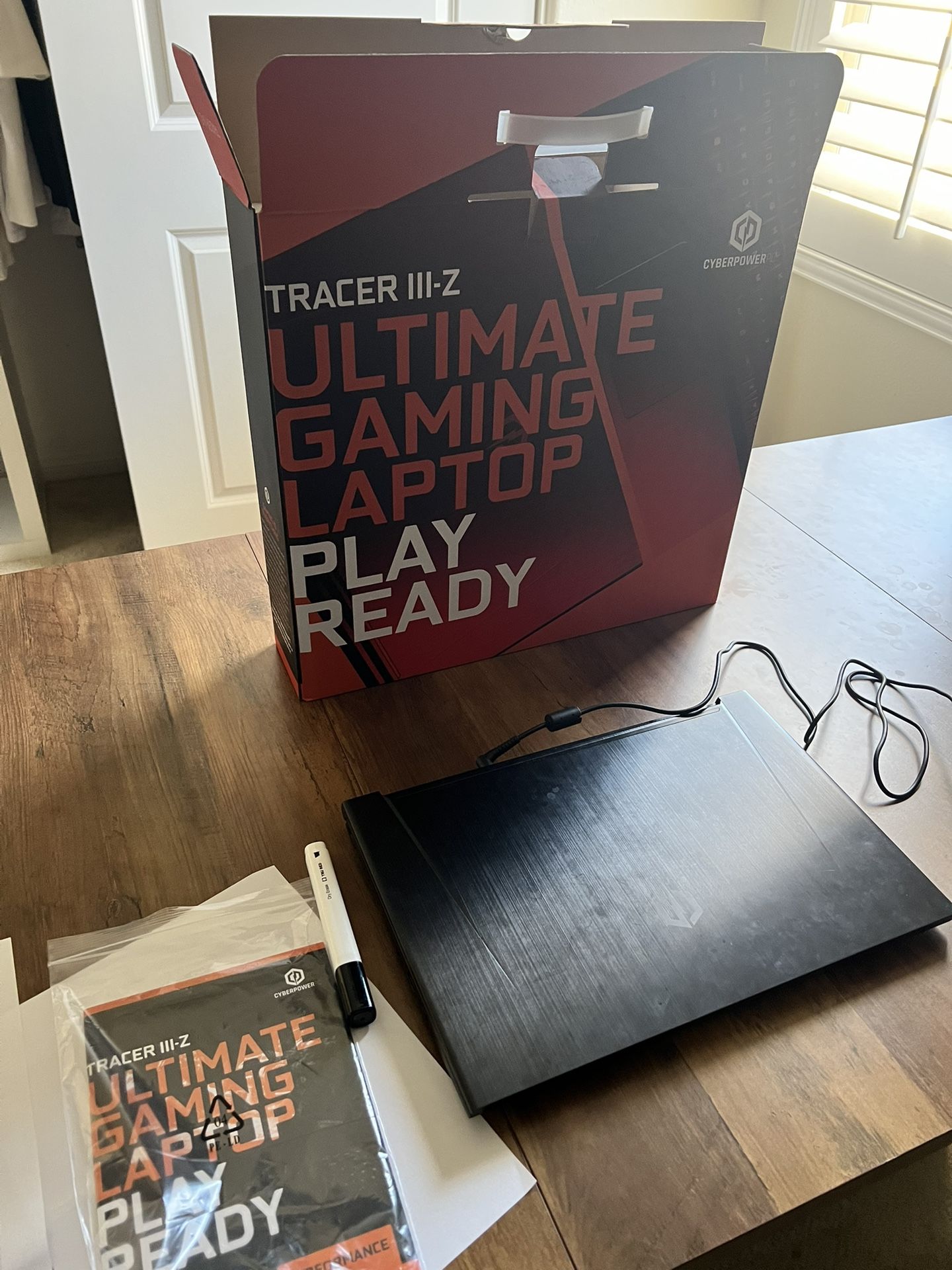 CyberPower Tracer III-Z Editing Laptop