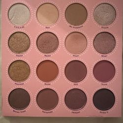 Earthy Eyeshadow Tones