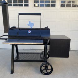 BBQ Pit /  Asador 