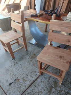 Singles rustic chairs