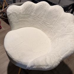 White fur chair