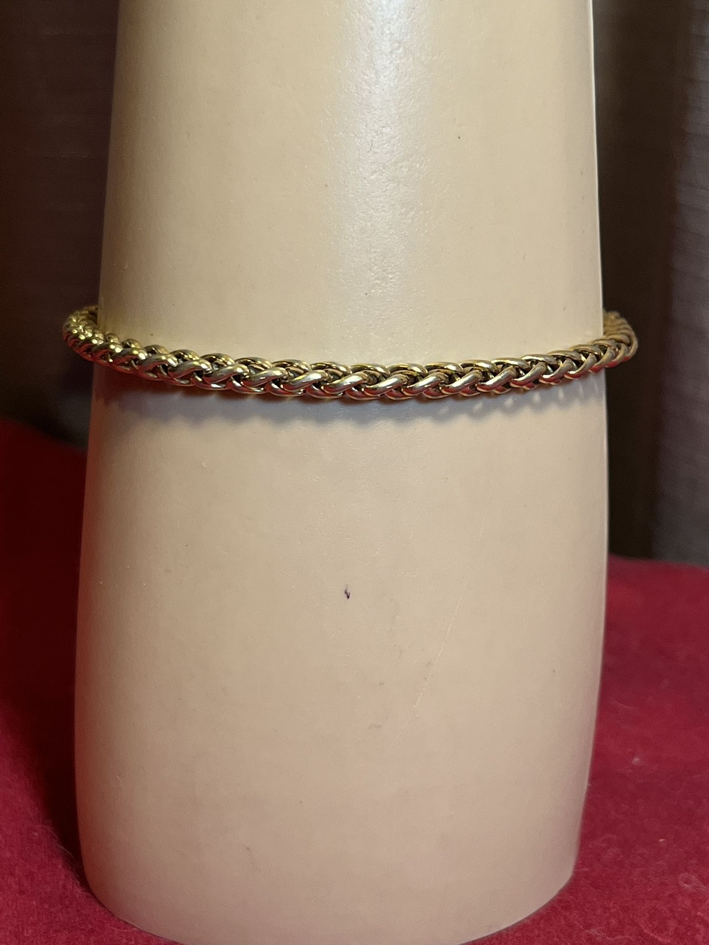 Avon Gold Tone Wheat Chain Link Bracelet