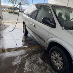 07 Chrysler Town N Country, Great Work,Family Van 1975obo