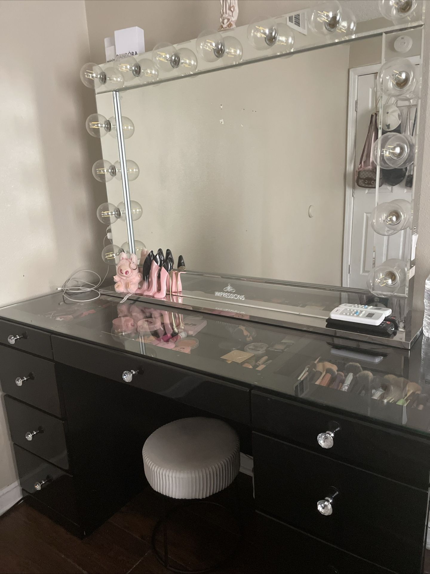 Vanity Impressions slaystaion