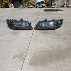 Projection head lights for 2004 To 2008 Acura T.S.X.