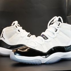 Air Jordan 11 “Concord” (2011) – Size 9.5