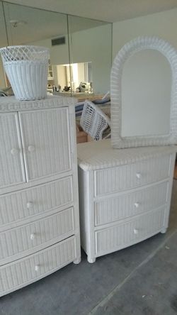 Wicker bedroom set, twin size