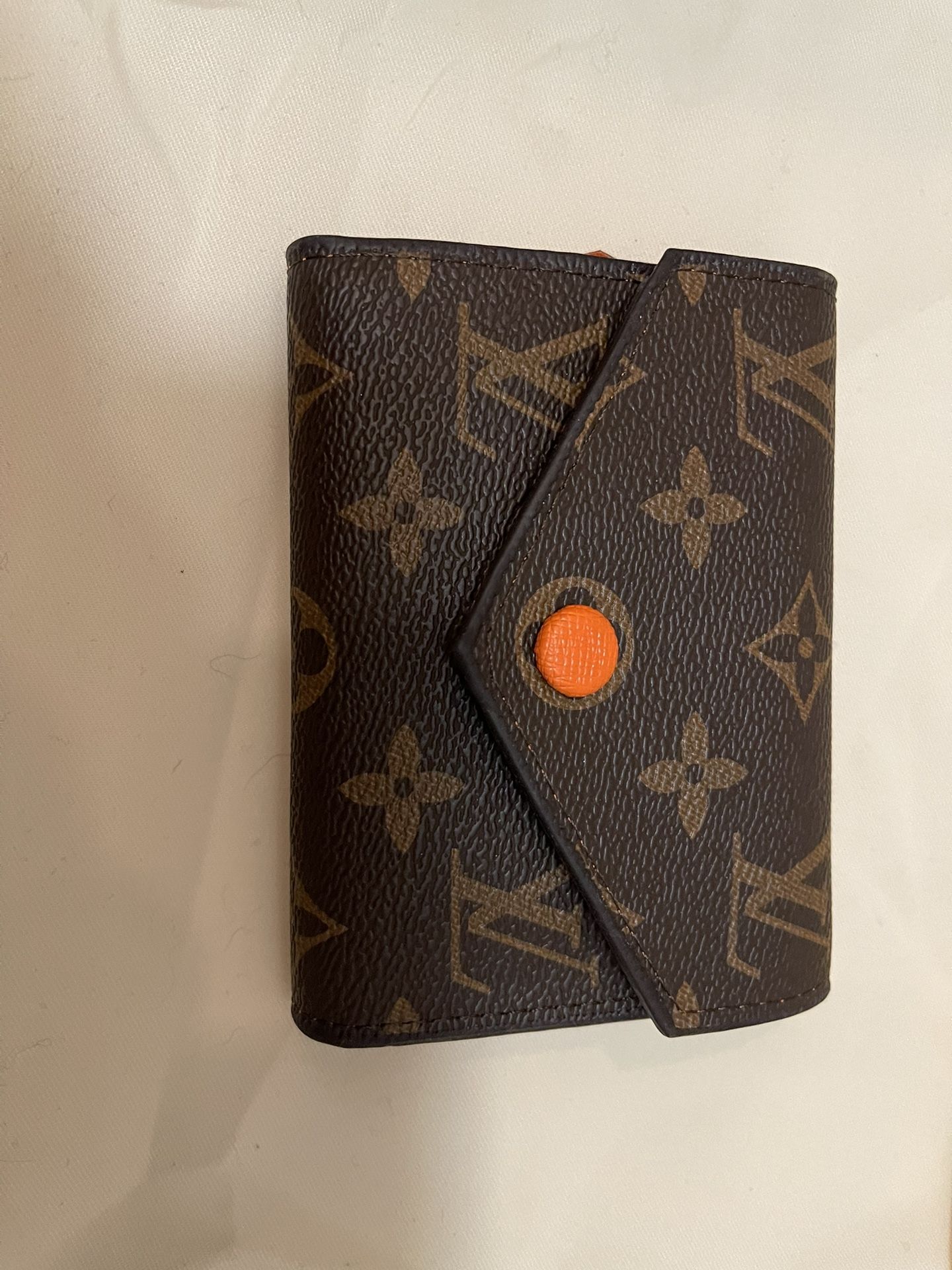 women’s small wallet