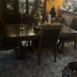 Table Set With 4 Chairs