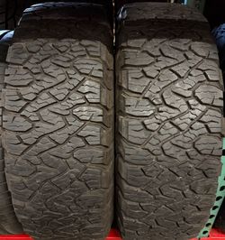 LT 275 70 18 BFGoodrich 4925