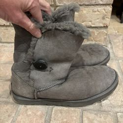 UGG Women’s Boots Size 9