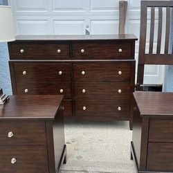 Queen bedroom suite