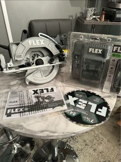 FLEX 7 1/4in 24V Circular Saw Kit w/ Battery and Charger