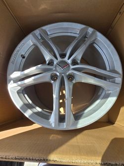 2017 Chevy Corvette stingray rims. (Full Set)